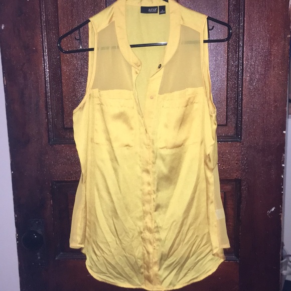 Button up tank top - Picture 1 of 4